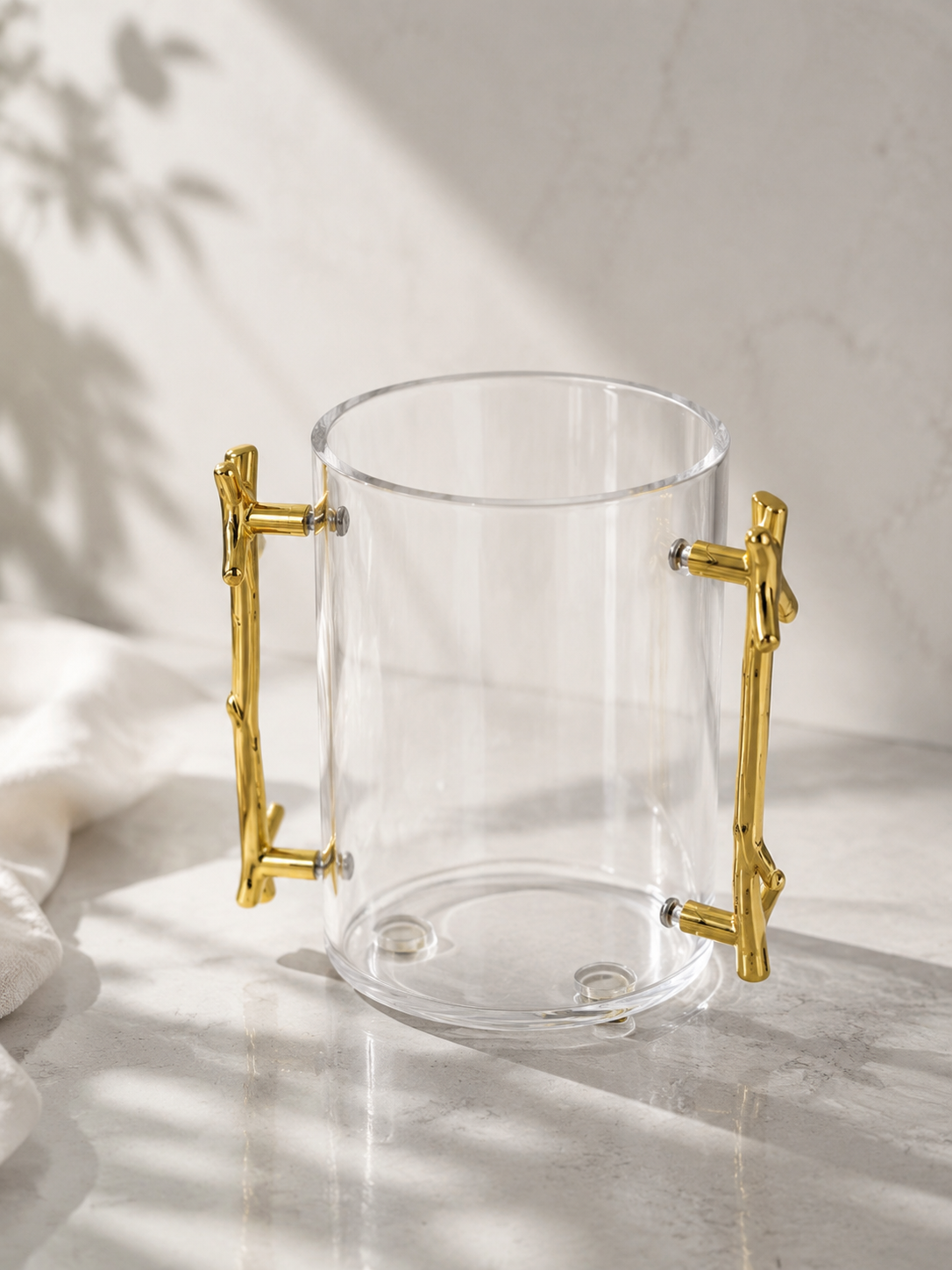Modern Acrylic Hand Washing Cup – Minimalist Netilat Yadayim Cup for Shabbat & Home – Clear Lucite Ritual Washing Cup, Durable & Shatter-Resistant