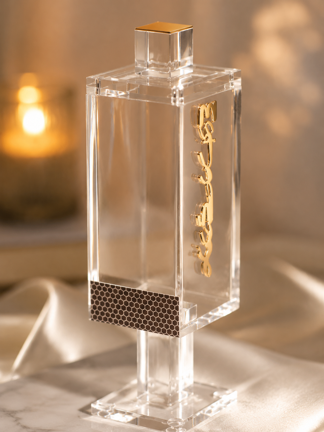 Modern Acrylic Shabbat Match Holder Box – Minimalist Lucite Matchbox Case with Striker – Elegant Judaica Desk Accessory & Shabbat Table Decor