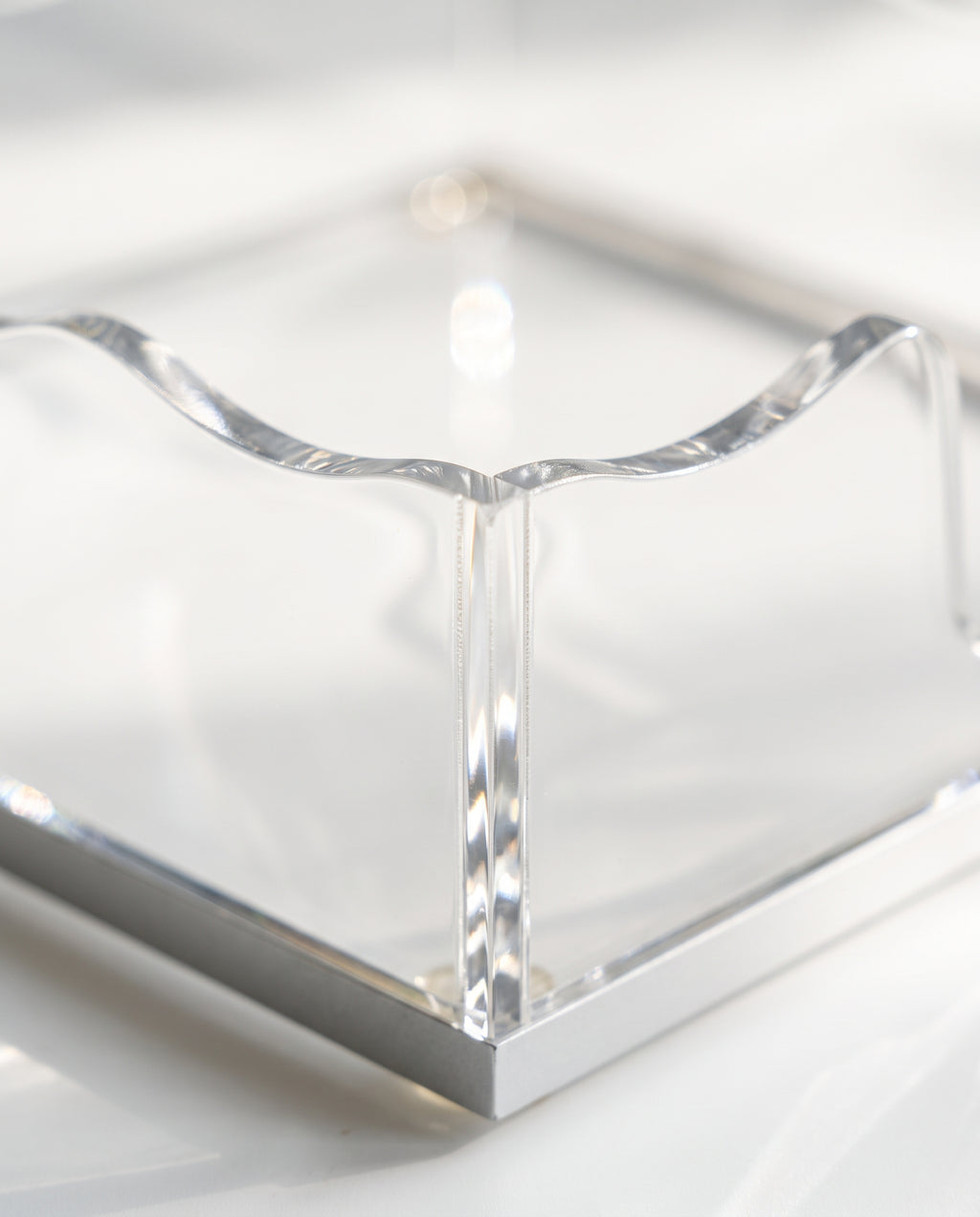 Modern Clear Acrylic Challah Tray with Scalloped Edge | Shabbat & Holiday Serving Tray