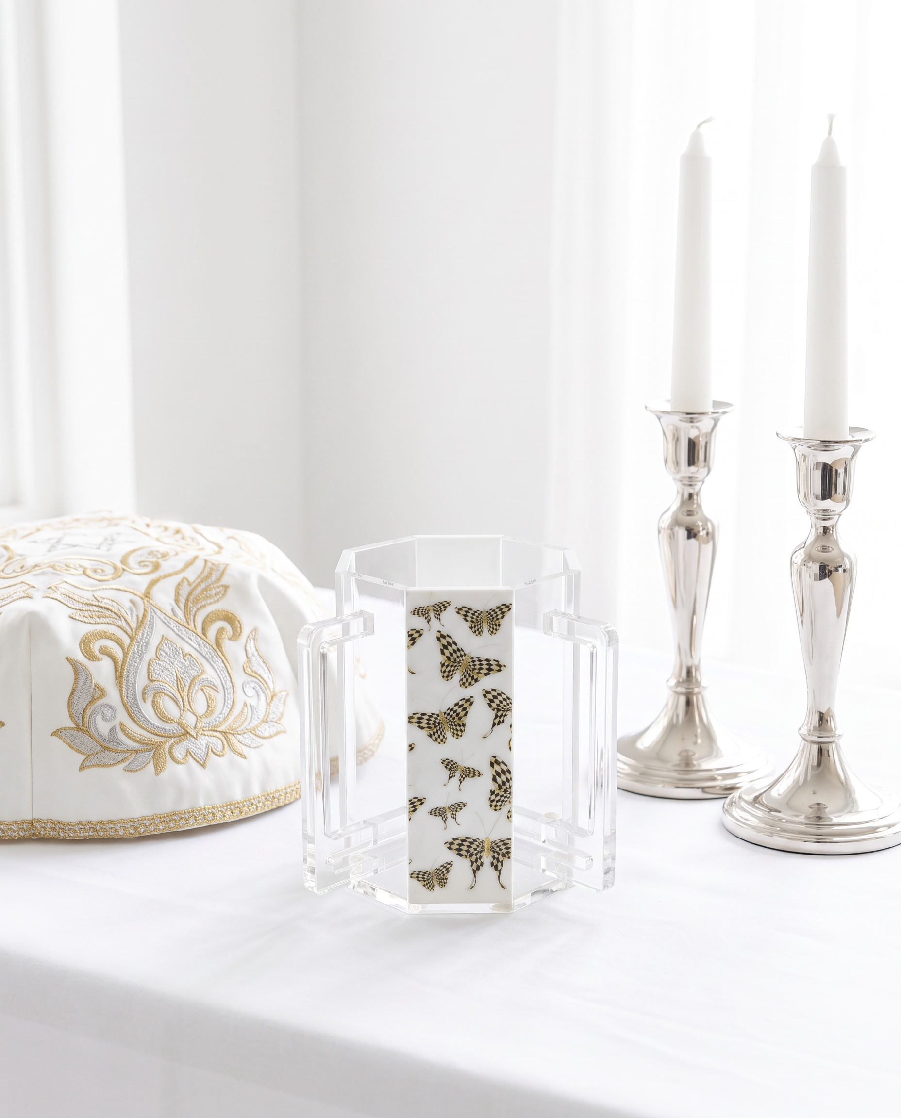 Modern Clear Acrylic Netilat Yadayim Washing Cup with Butterfly Design | Ritual Hand Washing Cup
