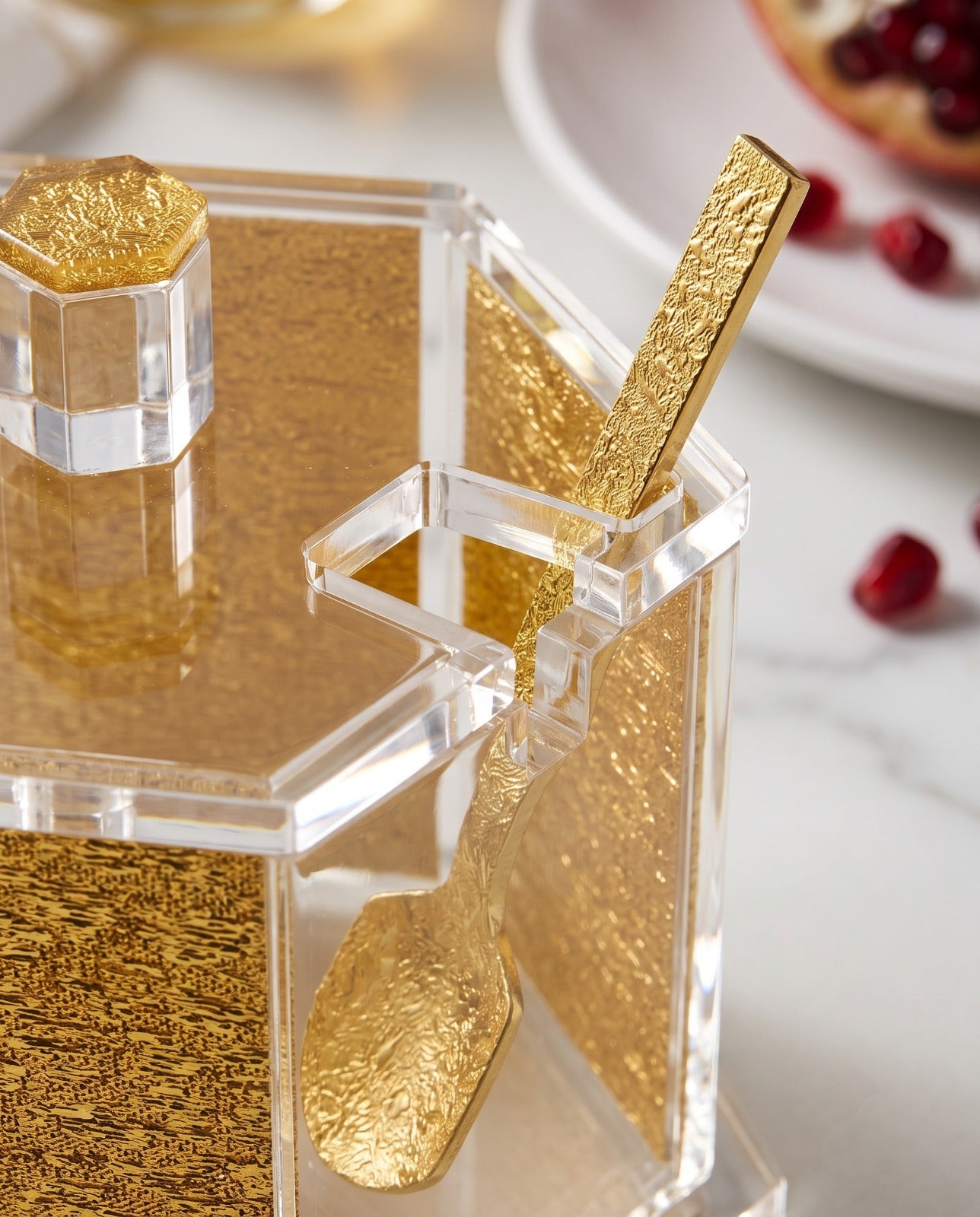 Luxury Hexagon Honey Dish with Dipper for Rosh Hashanah – Gold & Clear Acrylic
