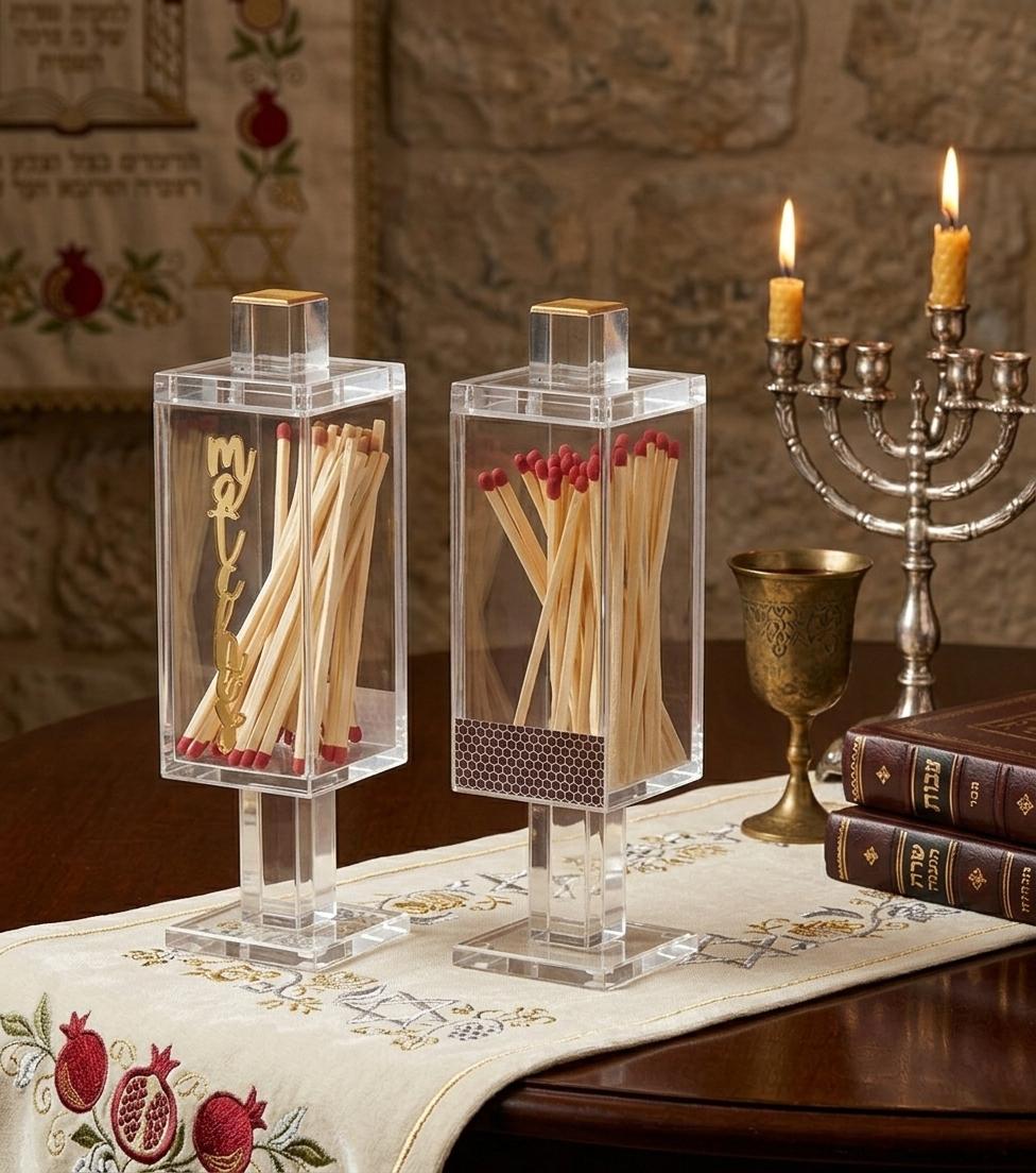 Modern Acrylic Shabbat Match Holder Box – Minimalist Lucite Matchbox Case with Striker – Elegant Judaica Desk Accessory & Shabbat Table Decor